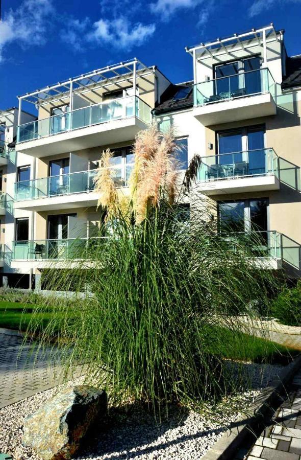 Portofino Apartman Шарвар Экстерьер фото