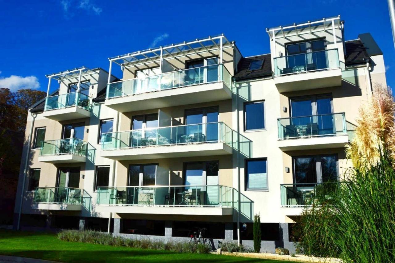 Portofino Apartman Шарвар Экстерьер фото